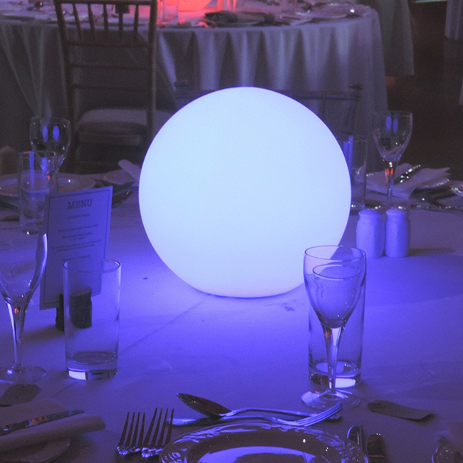 La palla del pendente LED negozio/della casa si accende con i colori Dmx di RGBW via il regolatore