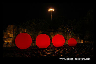 Porcellana Luci di galleggiamento giganti/della palla del LED lampada della palla di incandescenza principale 100cm con il regolatore fornitore