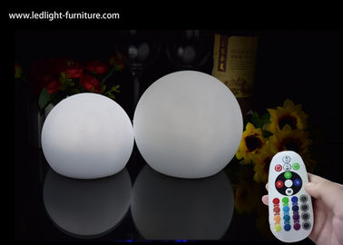 Porcellana La palla non tossica della sicurezza LED accende la lampada della palla della luna del materiale 15cm del PE per la scuola materna fornitore