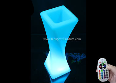 Porcellana Lampada inclusa a pile di RGB LED dei vasi da fiori telecomandati del LED fornitore