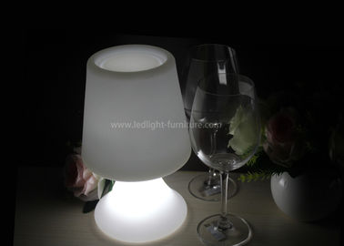 Porcellana 24 lampade da tavolo decorative del telecomando LED di chiavi per la decorazione del ristorante fornitore