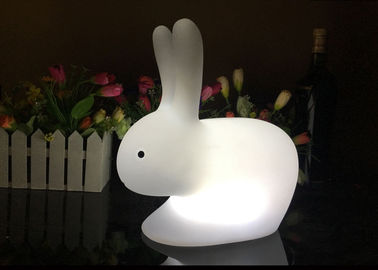 Porcellana Luce notturna a forma di del coniglietto sveglio LED, cambiamento bianco di colori della lampada 16 del coniglio fornitore