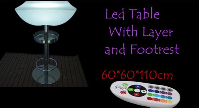 Tabelle di cocktail accese LED variopinte ricaricabili con lo strato ed il poggiapiedi della bottiglia