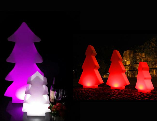 Lampada di pavimento a forma di dell'albero di plastica LED a pile per la decorazione all'aperto di Natale