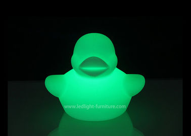 Porcellana Luce notturna di gomma di plastica dell'anatra del giocattolo animale divertente LED ambientale ed economizzatrice d'energia fornitore
