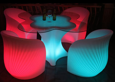 Porcellana Tipo d'ardore 4 sedia dei mobili da giardino del LED Antivari e 1 Tabella Eco stabilito amichevole fornitore